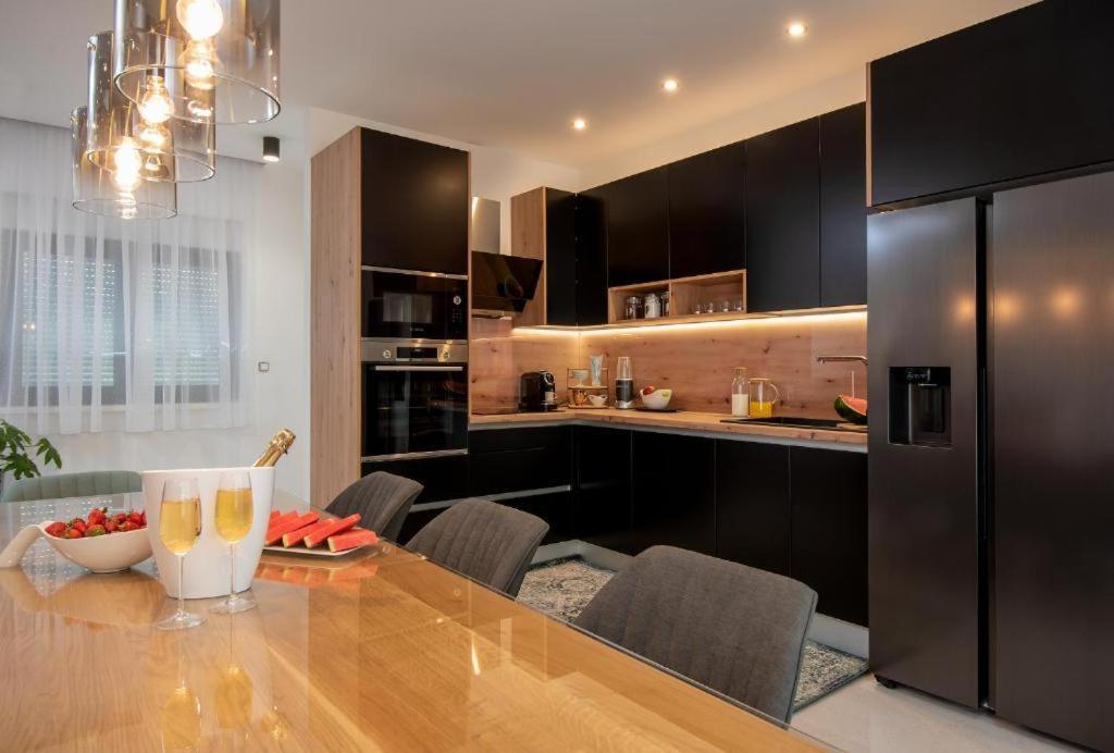 Vila Luxury Oriolus, Heated Pool, Sauna, Split Srinjine
