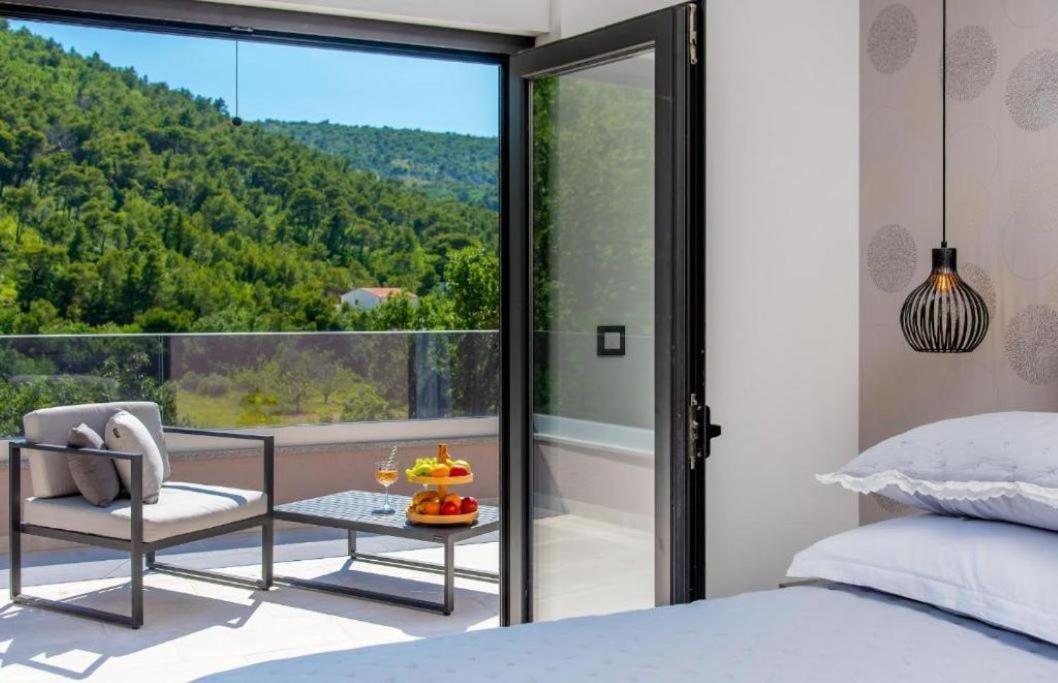 Luxury Oriolus, Heated Pool, Sauna, Split *