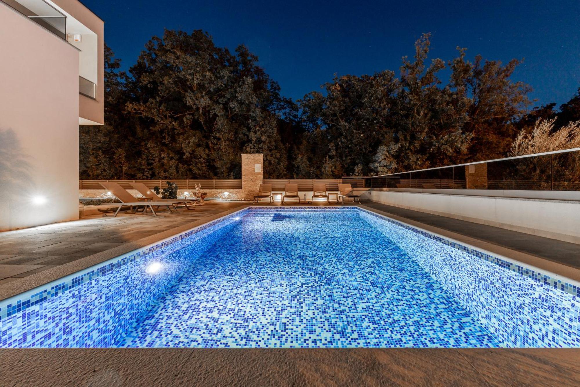 Vila Luxury Oriolus, Heated Pool, Sauna, Split *